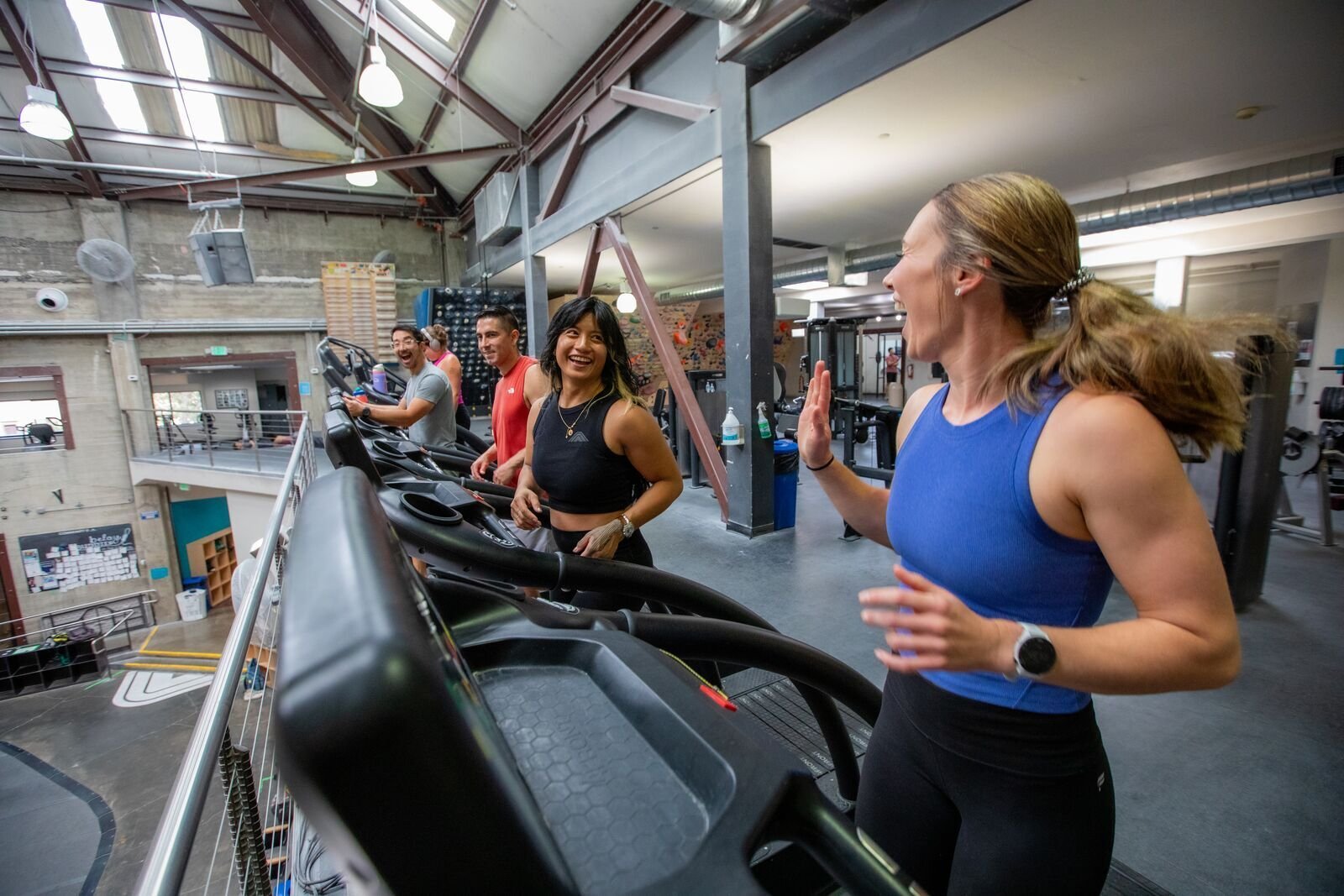 Large-fitness_BEL_MVMT_2025_086