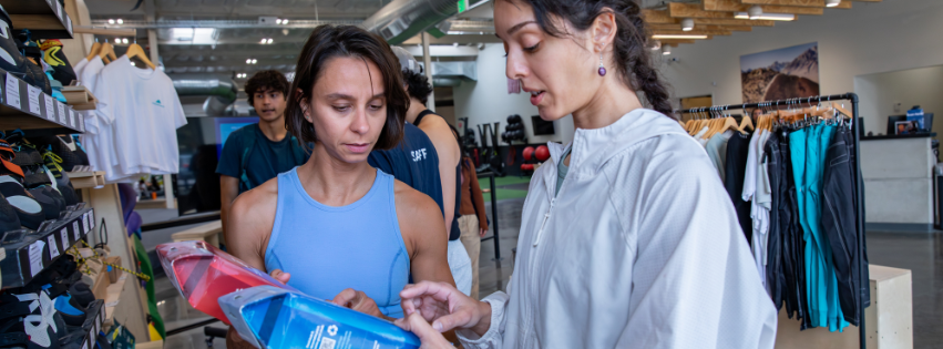 people_shopping_for powder_chalk