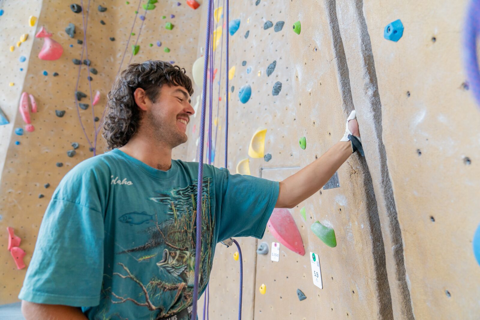 Crack Climbing: Learn the Technique, Build Confidence, Climb Outside