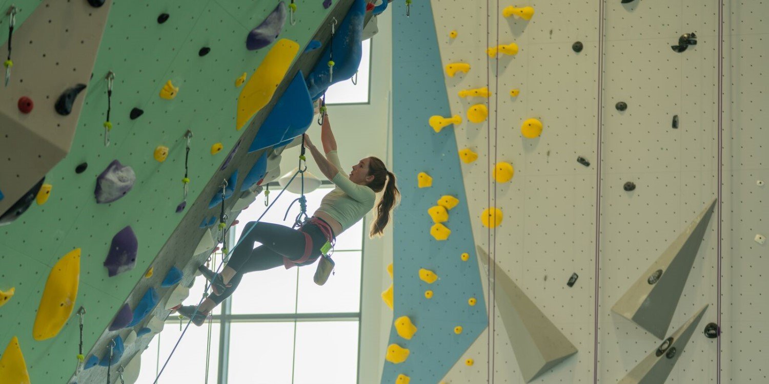 How to get over your fear of climbing overhangs